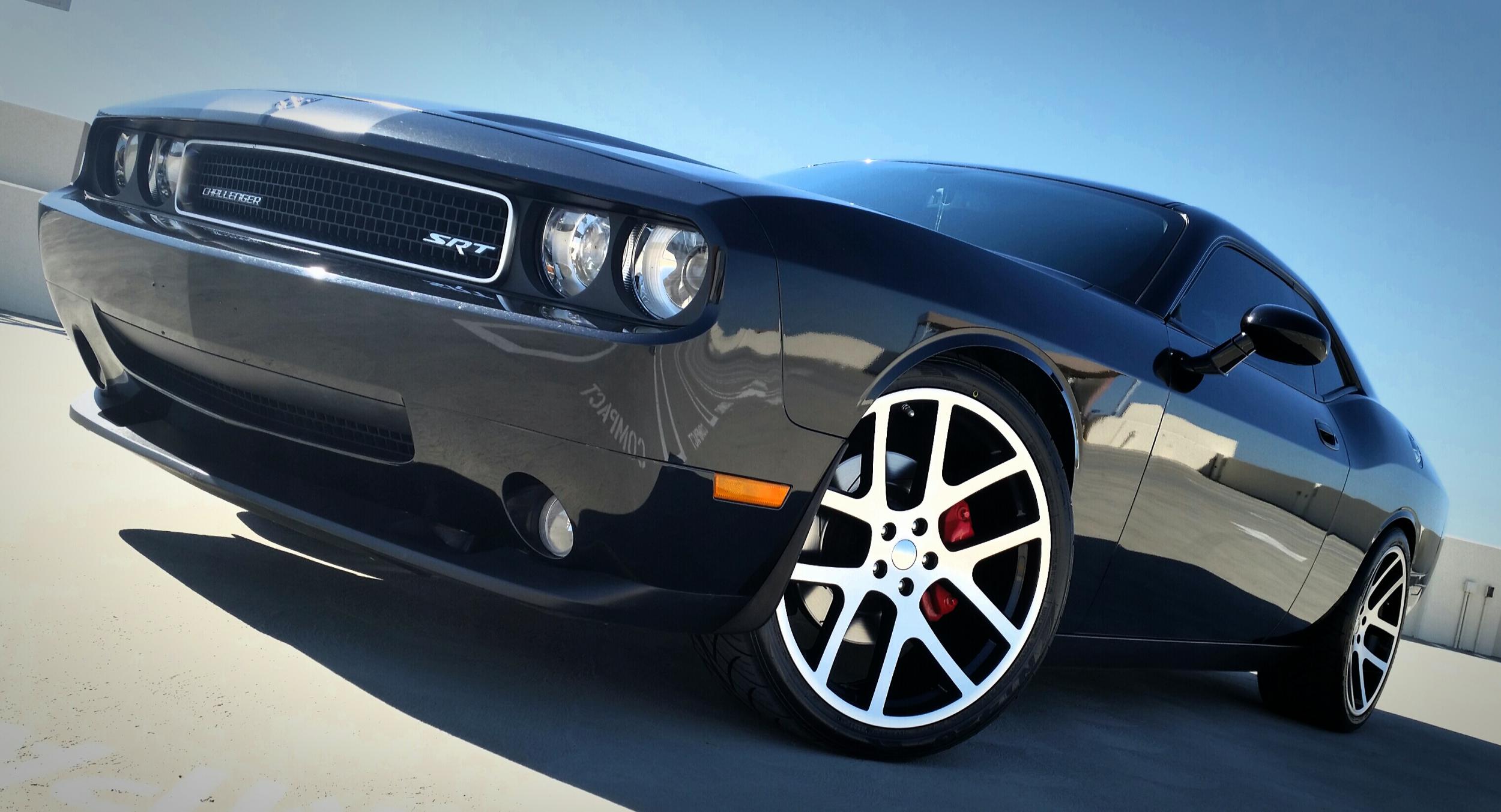 photo 1 Dodge Challenger custom wheels OEM Dodge Viper 22x9.0, ET , tire size 265/35 R22. 22x10.0 ET 285/35 R22