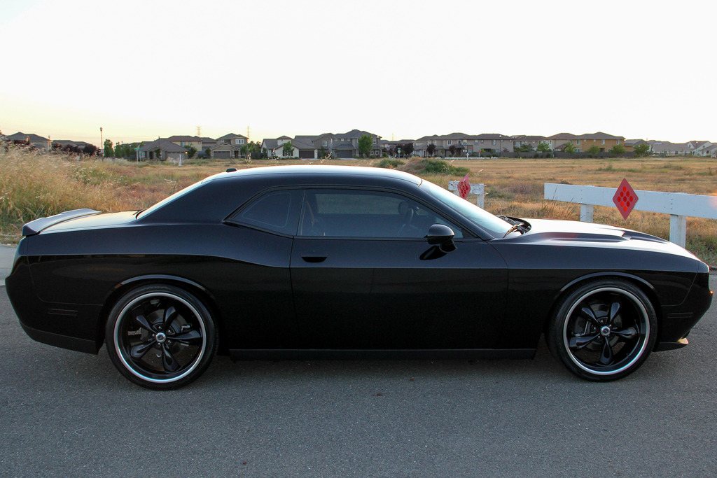photo 3 Dodge Challenger custom wheels American Racing Torq Thrust M 22x9.5, ET , tire size 265/35 R22. x ET