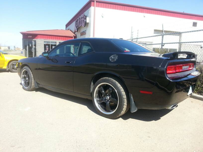 photo 1 Dodge Challenger custom wheels Mickey Thompson Street Comp 20x9.0, ET +10, tire size 245/45 R20. 20x10.5 ET+24 275/40 R20