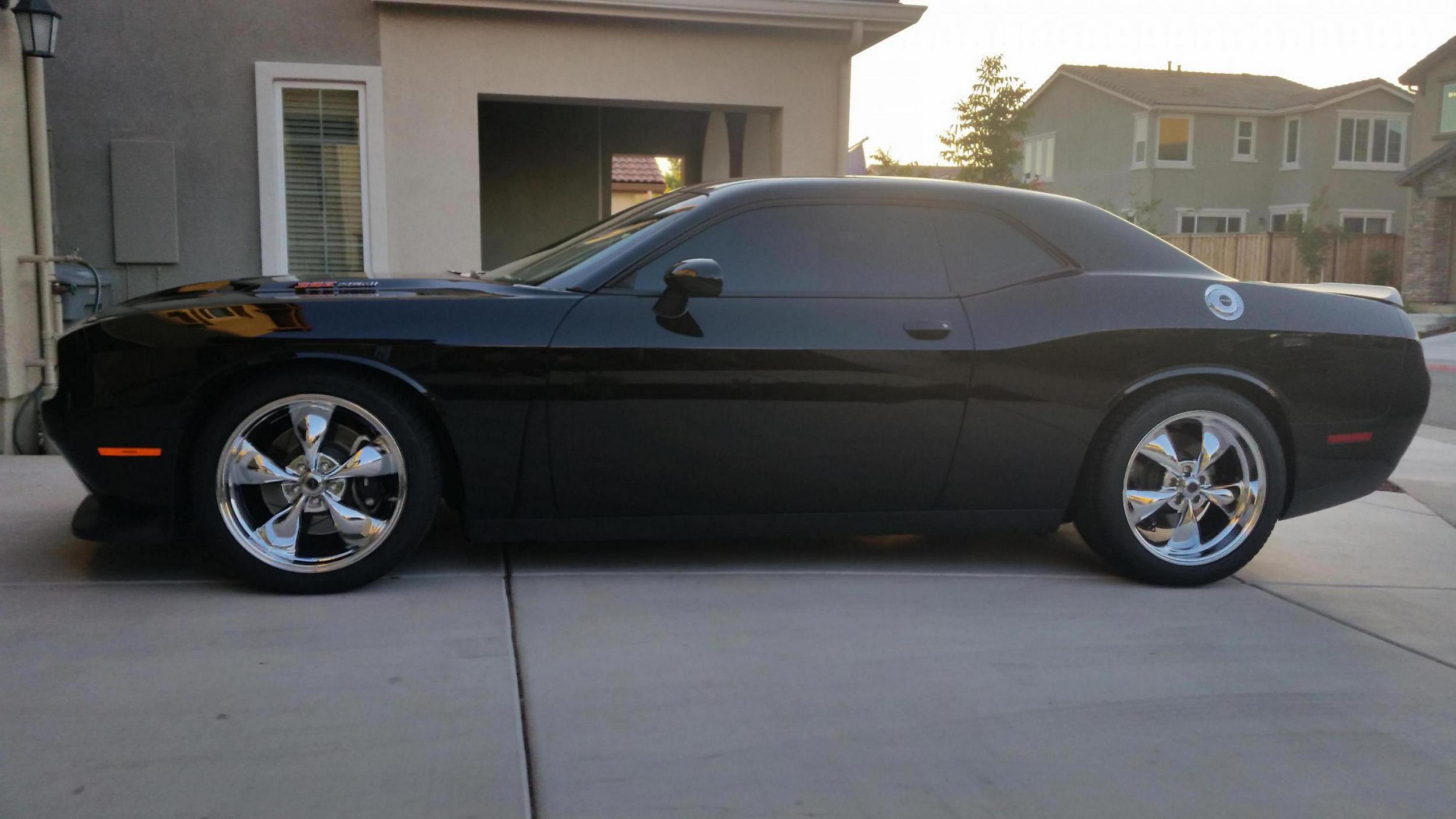 photo 2 Dodge Challenger custom wheels American Racing Torq Thrust M 20x8.5, ET , tire size 245/45 R20. 20x10.0 ET 295/40 R20