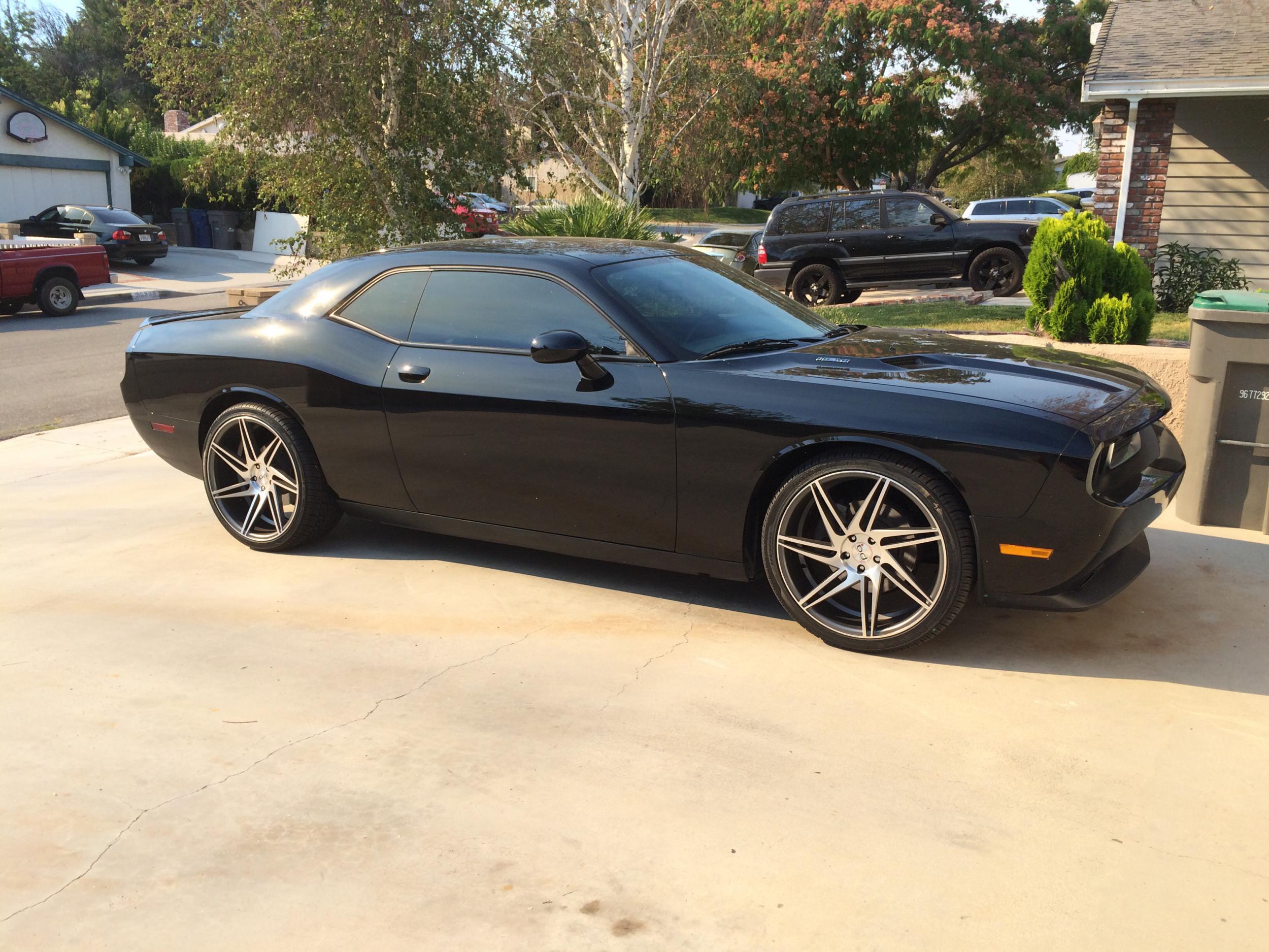 photo 1 Dodge Challenger custom wheels Blaque Diamond BD1 22x9.0, ET +20, tire size 265/35 R22. 22x10.5 ET 295/30 R22