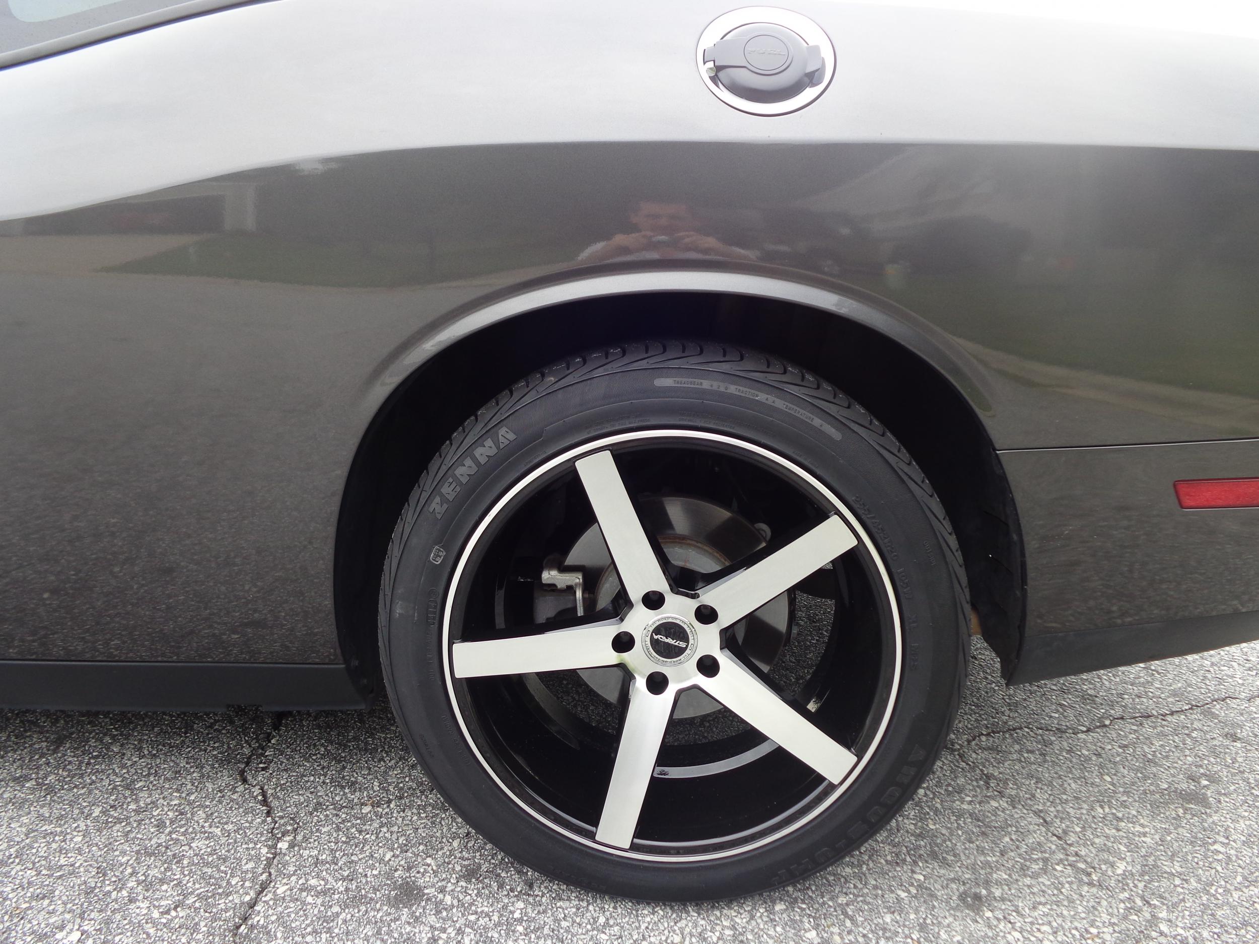 photo 1 Dodge Challenger custom wheels Strada Perfetto 20x9.5, ET , tire size 255/45 R20. x ET