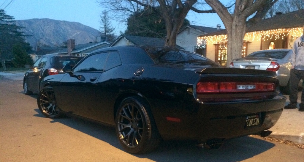 photo 1 Dodge Challenger custom wheels OEM Dodge Hellcat 20x, ET , tire size 285/35 R20. x ET 