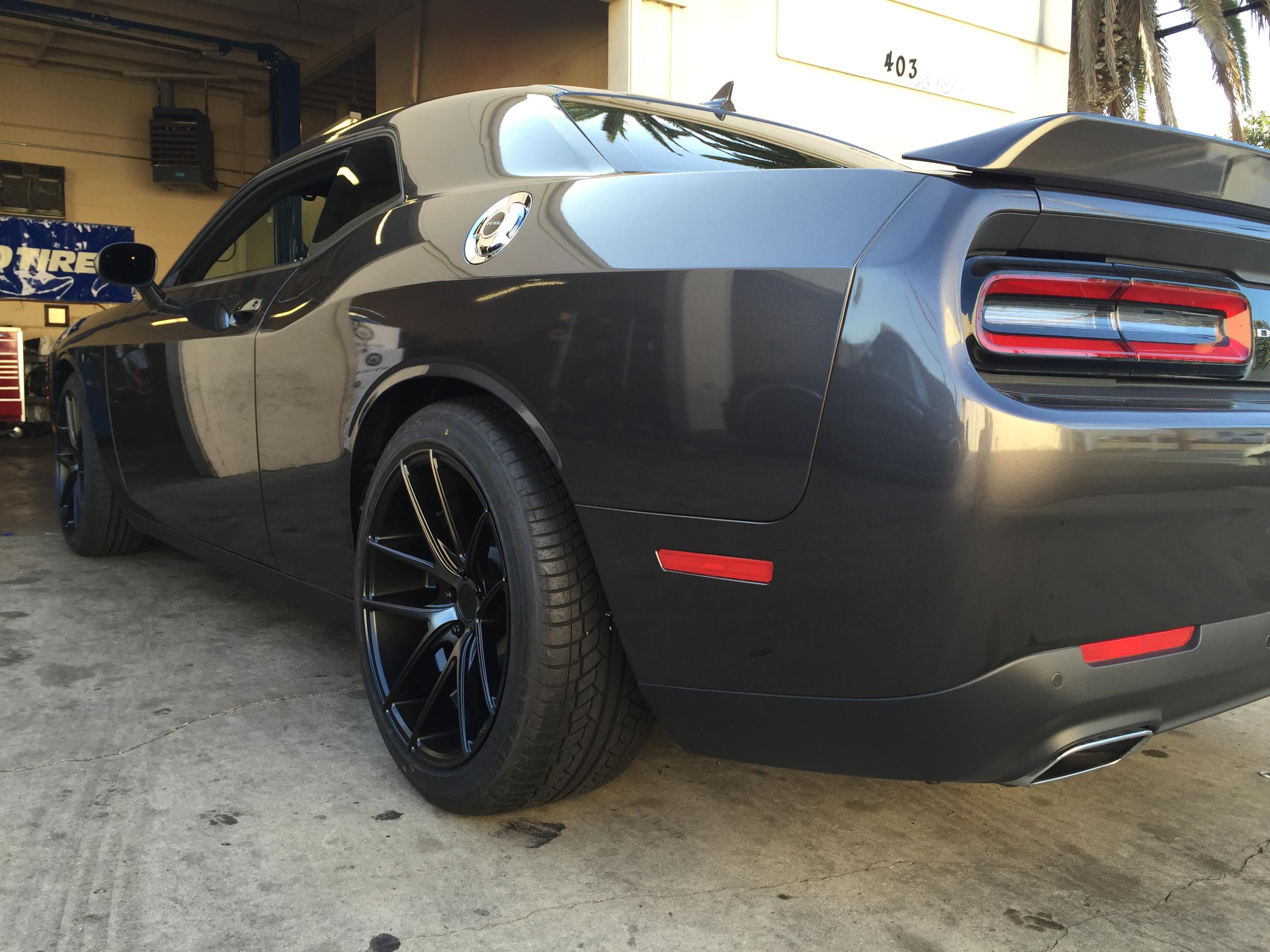 photo 1 Dodge Challenger custom wheels Niche Targa M130 20x8.5, ET , tire size X R20. 20x10.5 ET