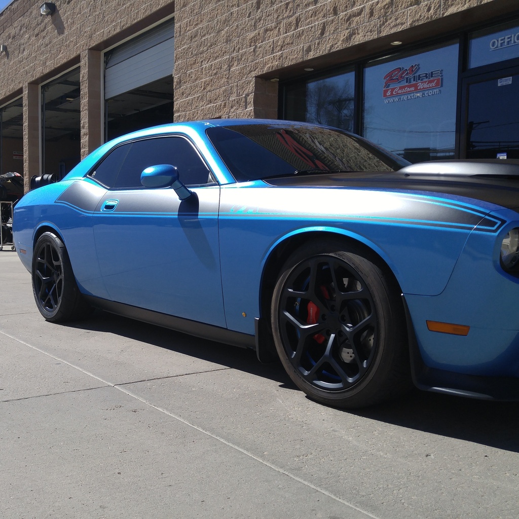 photo 3 Dodge Challenger custom wheels Drag DR 64 20x9.0, ET +20, tire size X R20. 20x10.0 ET+25