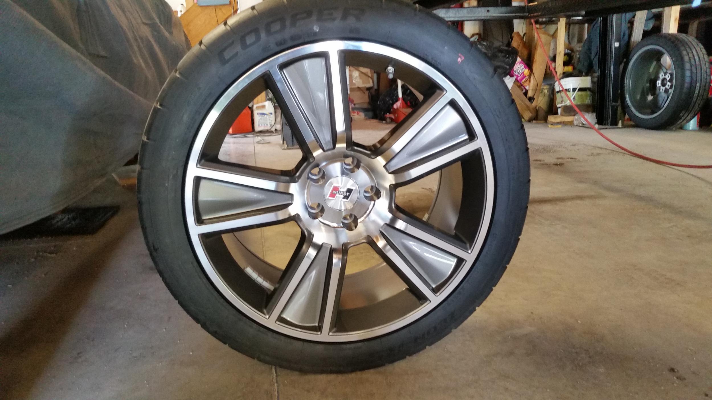 photo 4 Dodge Challenger custom wheels Hurst Stunner 20x9.0, ET , tire size 245/ R20. 20x10.0 ET 275/ R20