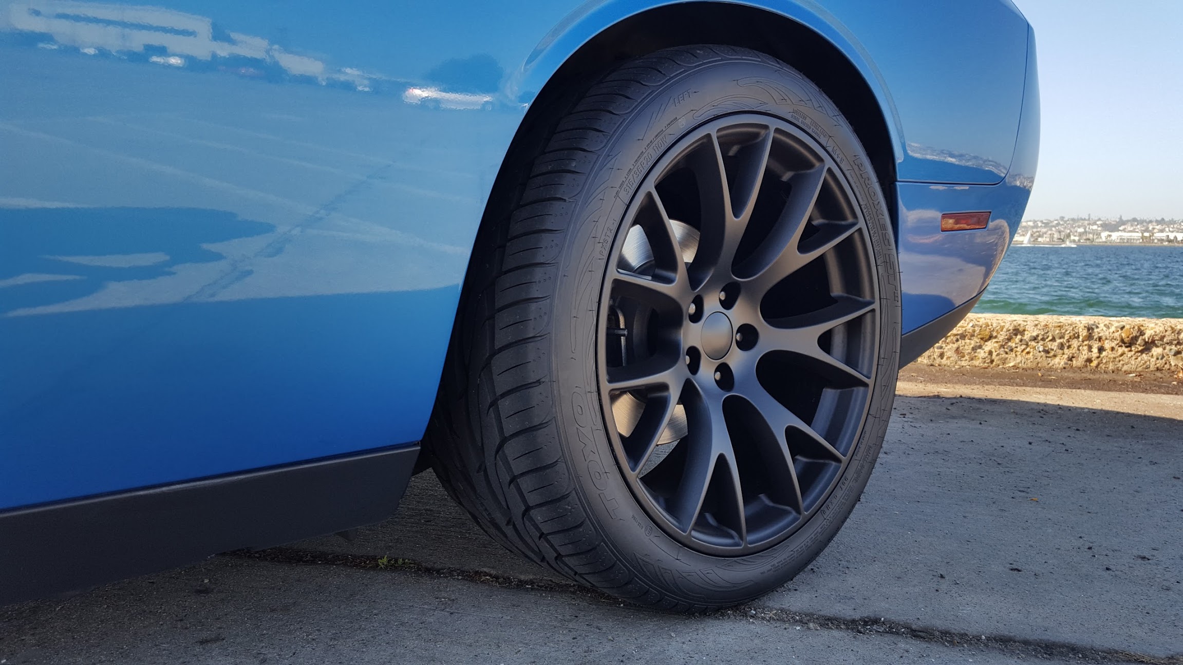 photo 1 Dodge Challenger custom wheels OEM Dodge  20x, ET , tire size 275/40 R20. x ET 315/35 R