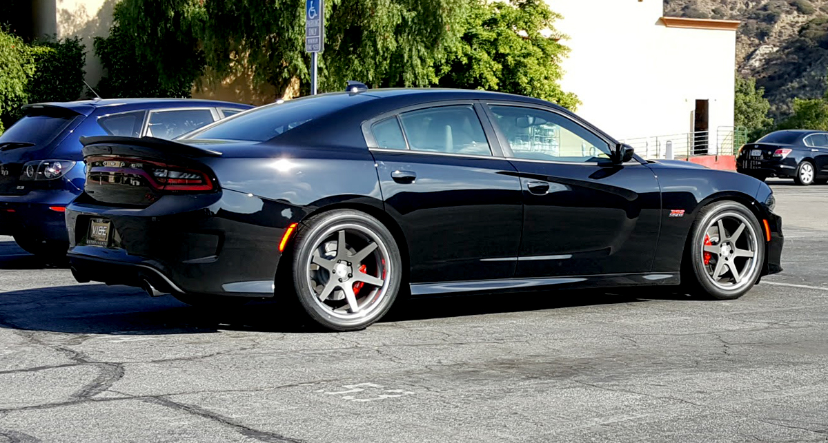 photo 3 Dodge Charger custom wheels   20x9.0, ET +20, tire size 275/40 R20. 20x10.5 ET+25 315/35 R20