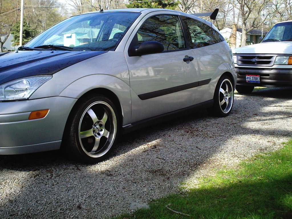 photo 1 Ford Focus custom wheels 1018 Lycos 17x, ET , tire size 205/40 R17. x ET