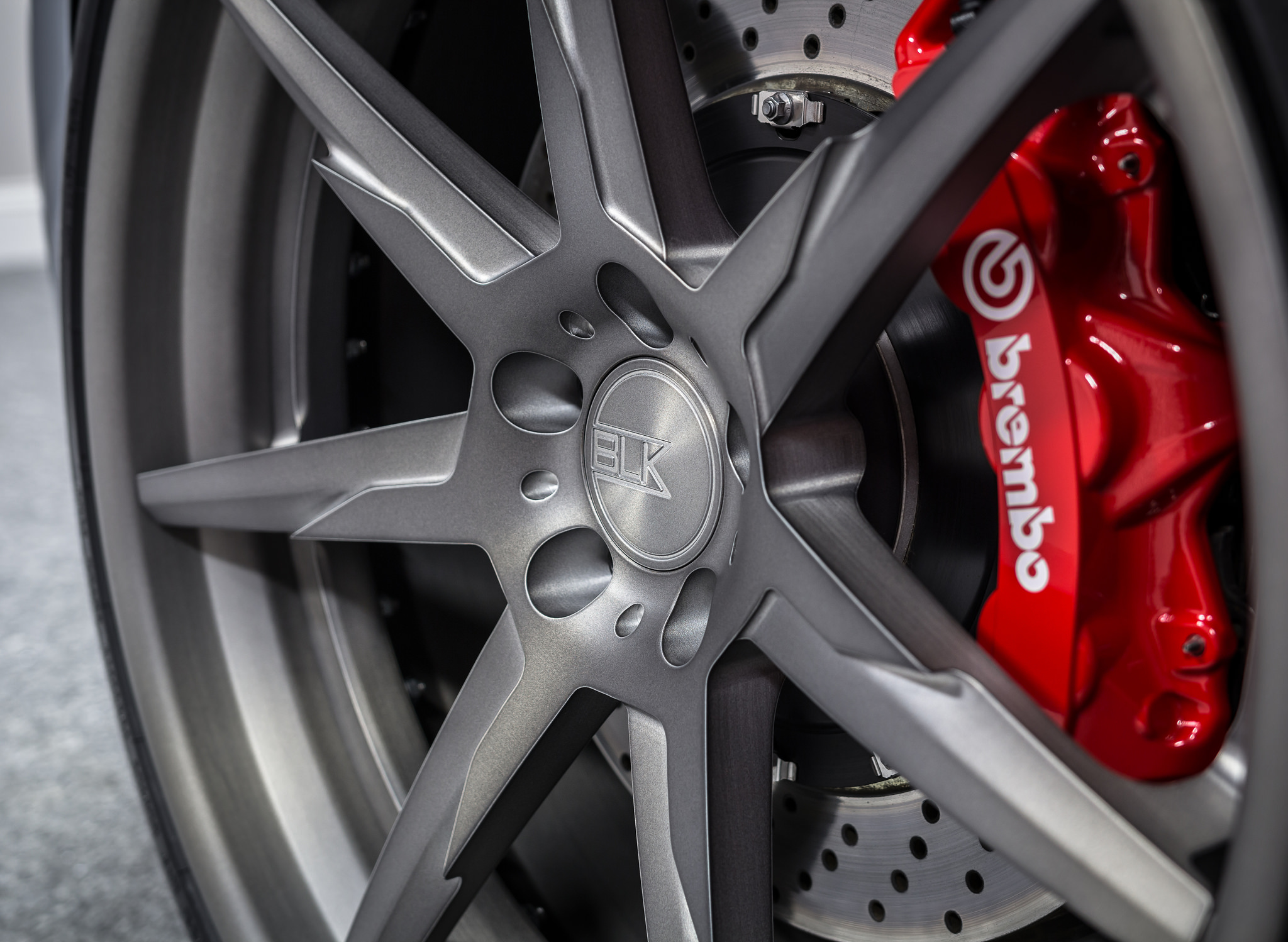 photo 2 Audi Q5 custom wheels BLK 701GTR 20x10.0, ET +28, tire size 265/35 R20. x ET