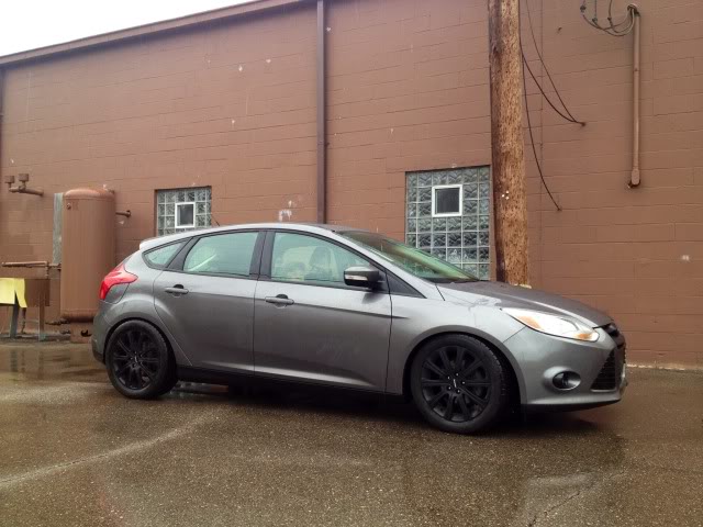 photo 2 Ford Focus custom wheels Momo 17x, ET , tire size 225/50 R17. x ET