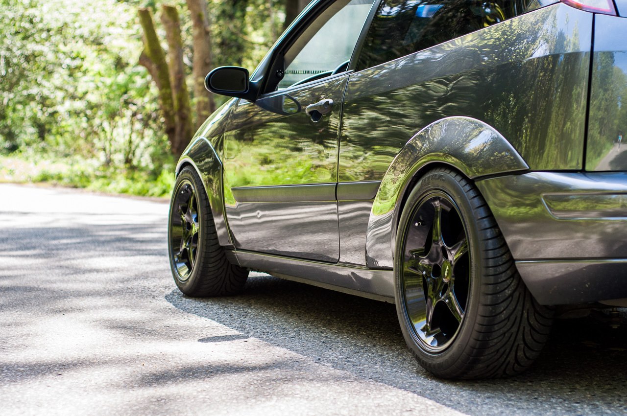 photo 1 Ford Focus custom wheels American Muscle Cobra R 17x9.0, ET +23, tire size 255/40 R17. x ET