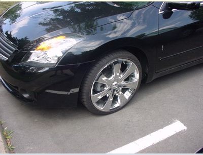 photo 3 Nissan Altima custom wheels Devino Dasher 450  20x7.5, ET , tire size 225/35 R20. x ET 