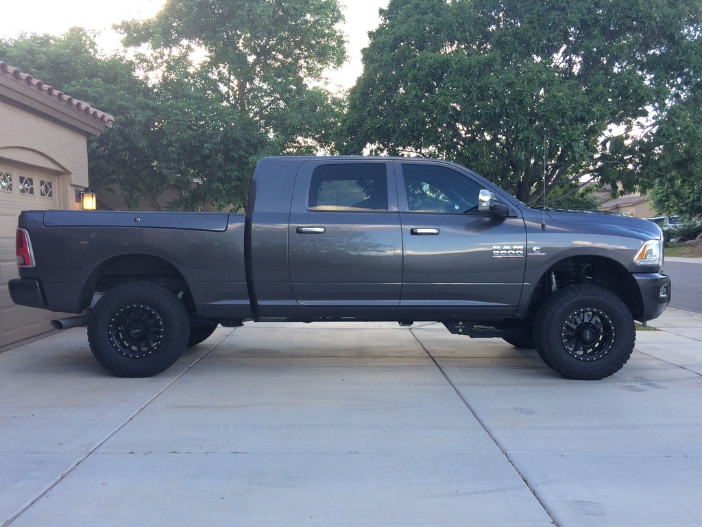 photo 2 RAM 2500 custom wheels Method Double Standard 18x9.0, ET +18, tire size 325/65 R18. x ET 