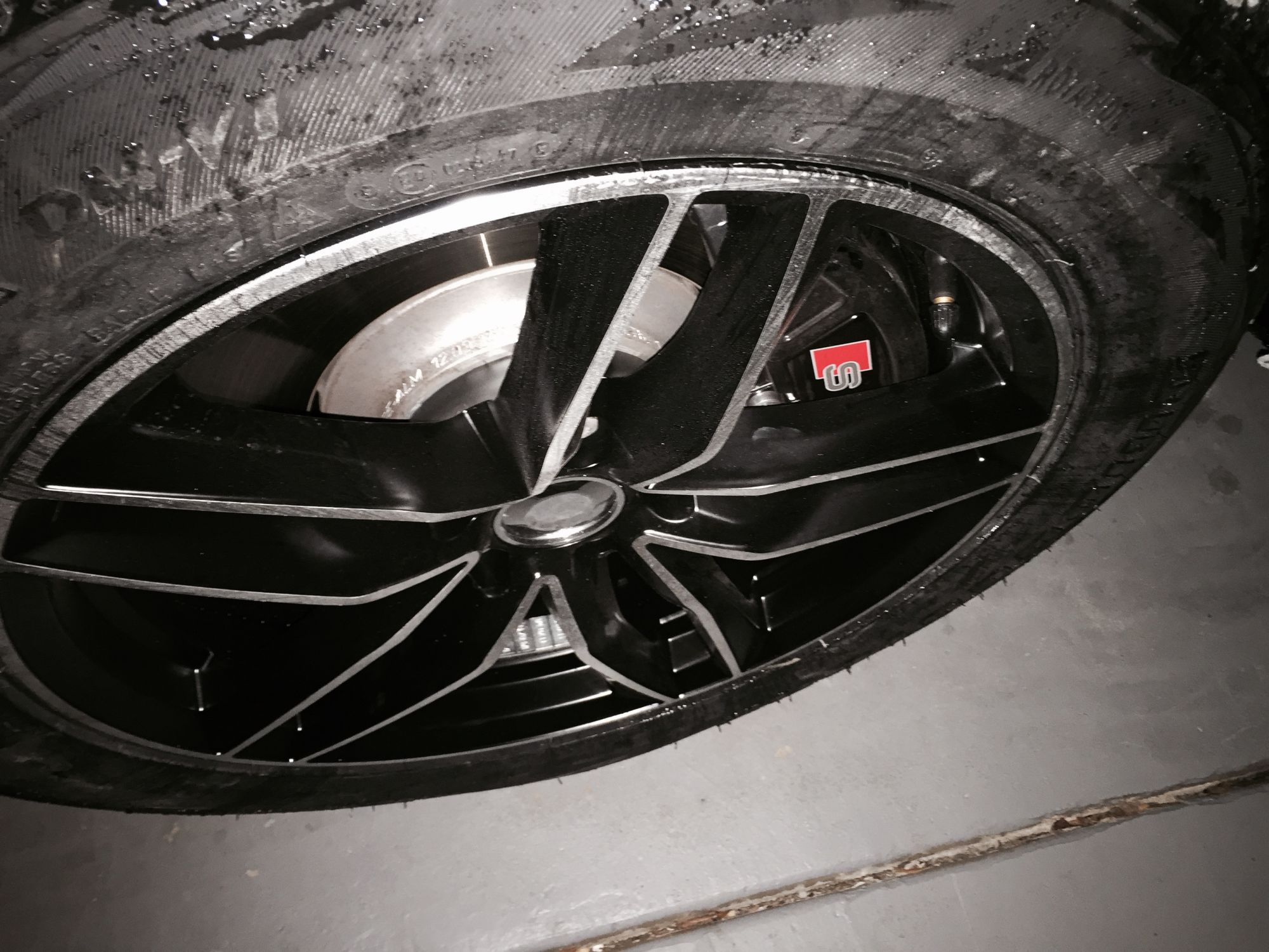 photo 3 Audi SQ5 custom wheels   18x, ET , tire size 235/60 R18. x ET