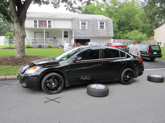 photo 1 Nissan Altima custom wheels   19x9.0, ET , tire size 225/35 R19. 19x10.0 ET 235/35 R19