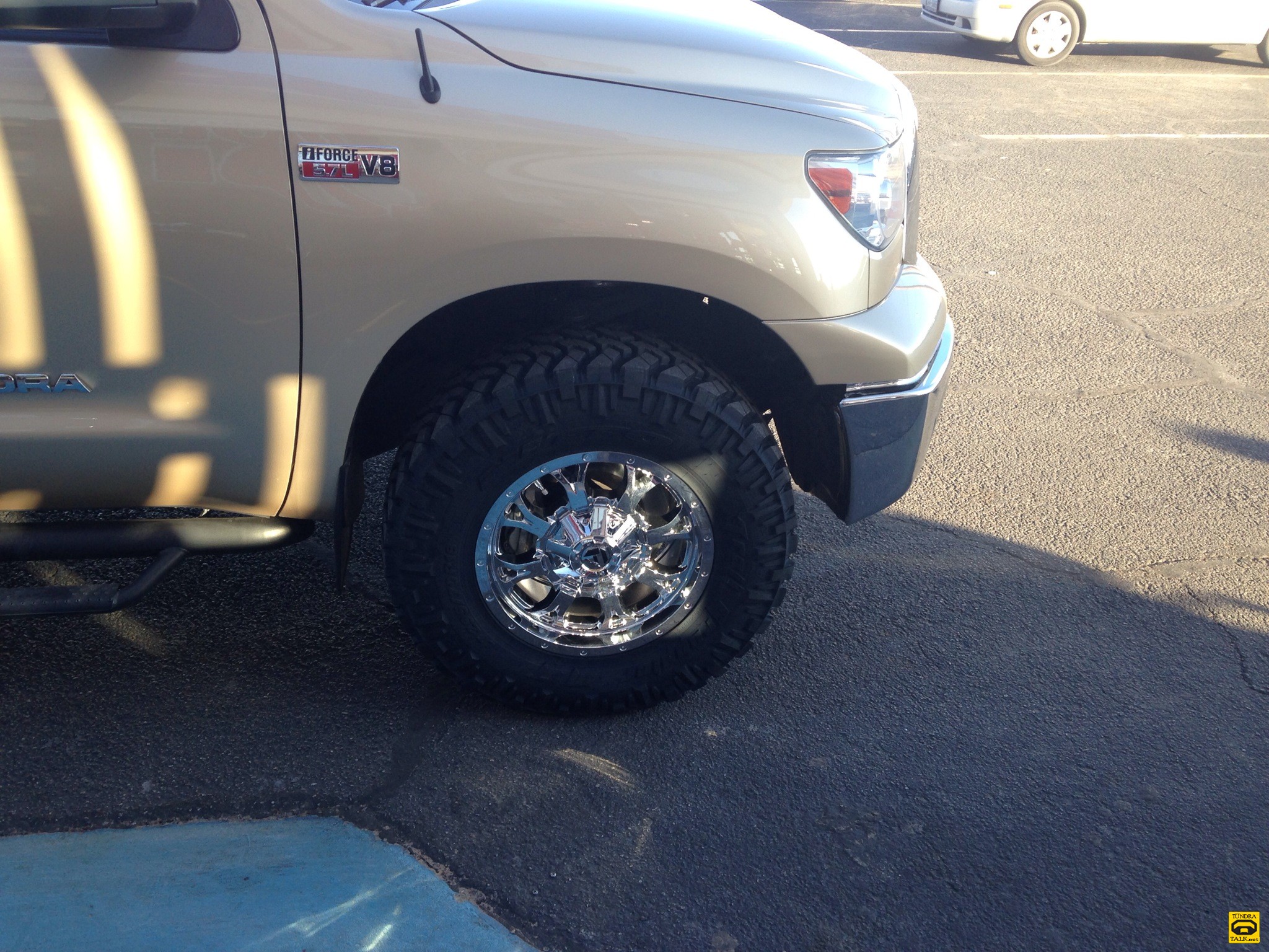 photo 1 Toyota Tundra custom wheels Fuel Krank 18x9.0, ET +20, tire size 295/70 R18. x ET 