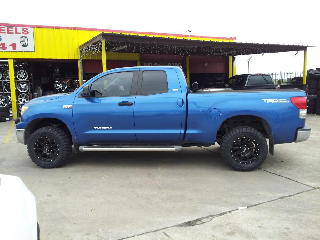 photo 1 Toyota Tundra custom wheels Gear Overdrive 18x9.0, ET +18, tire size 315/60 R18. x ET