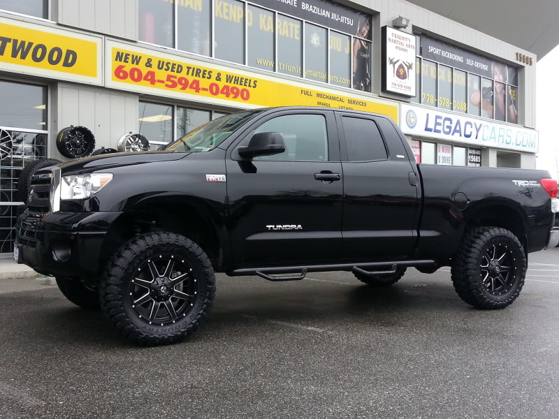 photo 2 Toyota Tundra custom wheels Fuel Mavericks 20x9.0, ET , tire size X R20. x ET