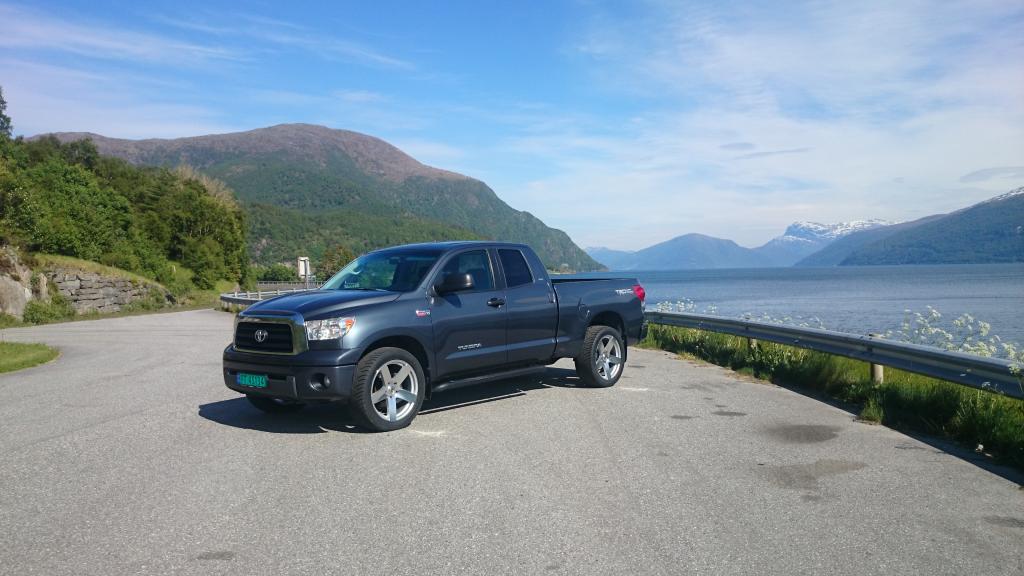 photo 1 Toyota Tundra custom wheels Black Rhino Everest 22x9.5, ET +30, tire size 305/45 R22. x ET