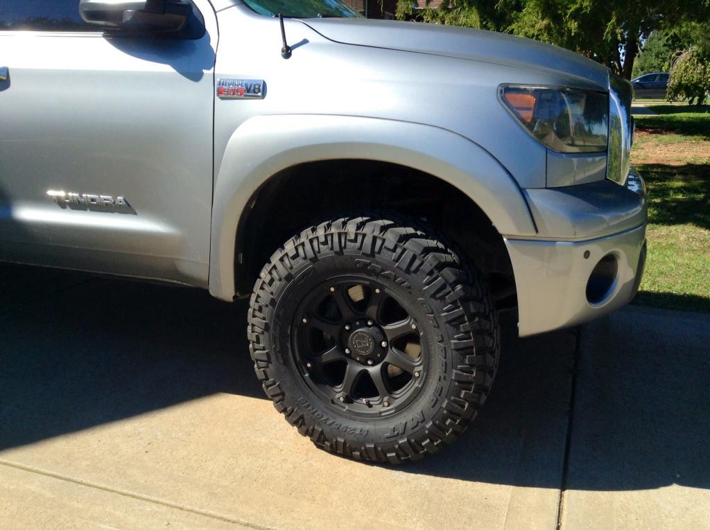 photo 1 Toyota Tundra custom wheels Black Rhino Glamis 18x9.0, ET +12, tire size 295/70 R18. x ET 