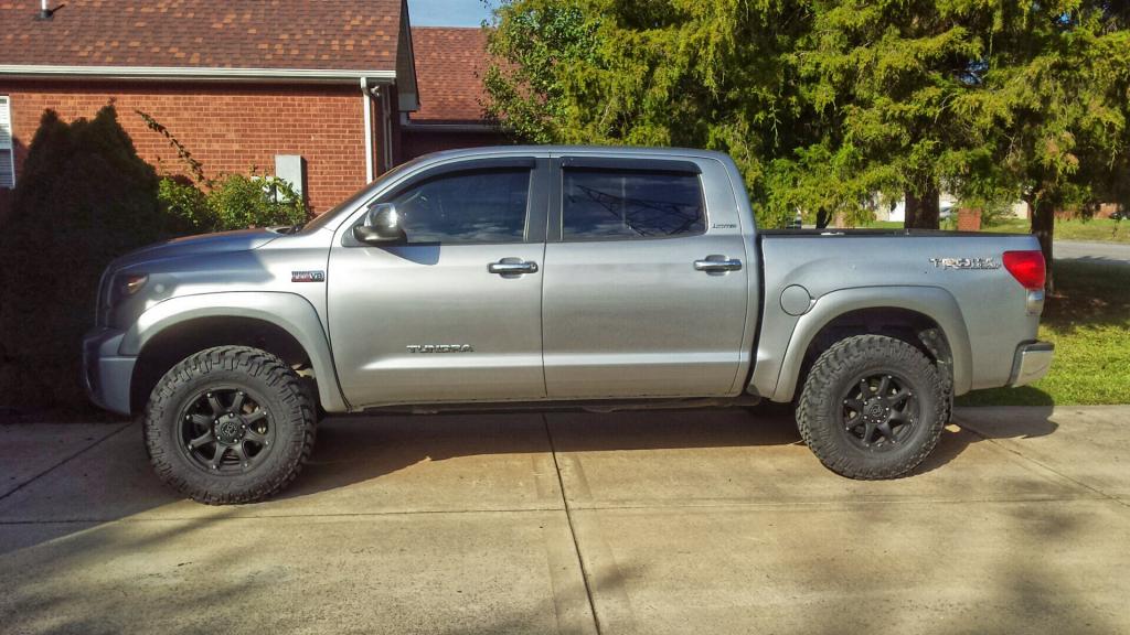 photo 2 Toyota Tundra custom wheels Black Rhino Glamis 18x9.0, ET +12, tire size 295/70 R18. x ET 