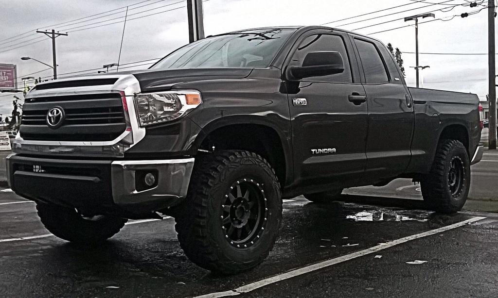 photo 1 Toyota Tundra custom wheels Method Race 18x, ET , tire size 315/70 R18. x ET