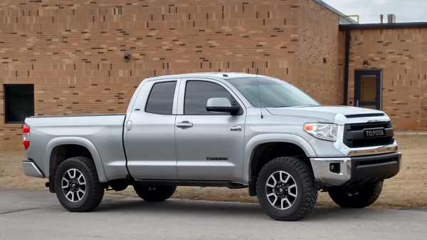 photo 1 Toyota Tundra custom wheels   18x, ET , tire size 275/70 R18. x ET