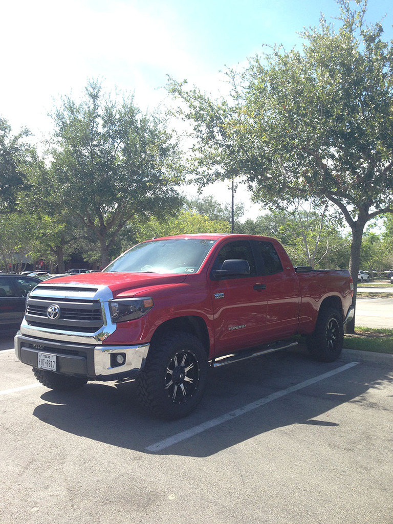 photo 2 Toyota Tundra custom wheels Fuel Nutz 20x9.0, ET +20, tire size 315/60 R20. x ET