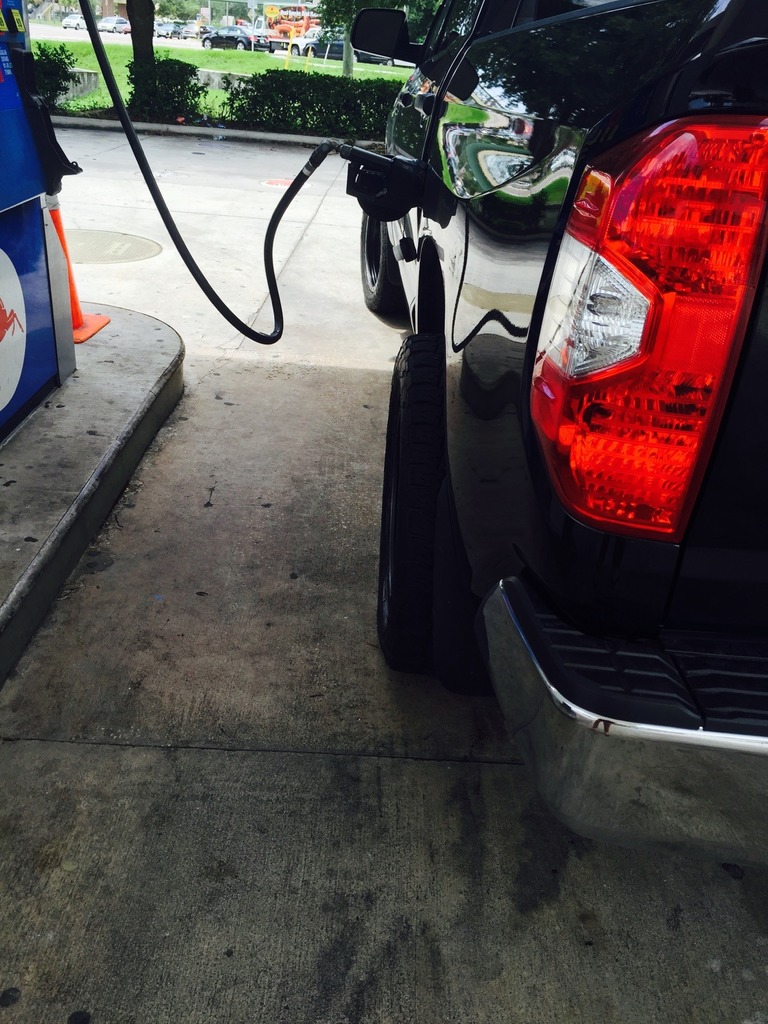 photo 2 Toyota Tundra custom wheels Fuel Trophy 20x9.0, ET +1, tire size 305/50 R20. x ET