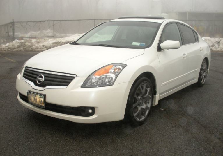 photo 1 Nissan Altima custom wheels Altima SE-R   18x, ET , tire size 225/45 R18. x ET