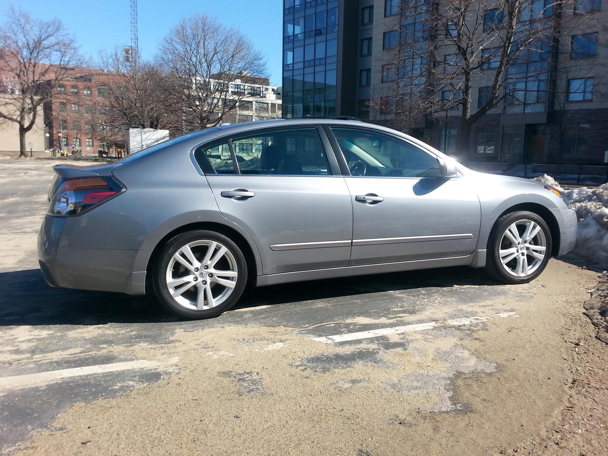 photo 2 Nissan Altima custom wheels OEM  18x7.5, ET , tire size 235/45 R18. x ET 