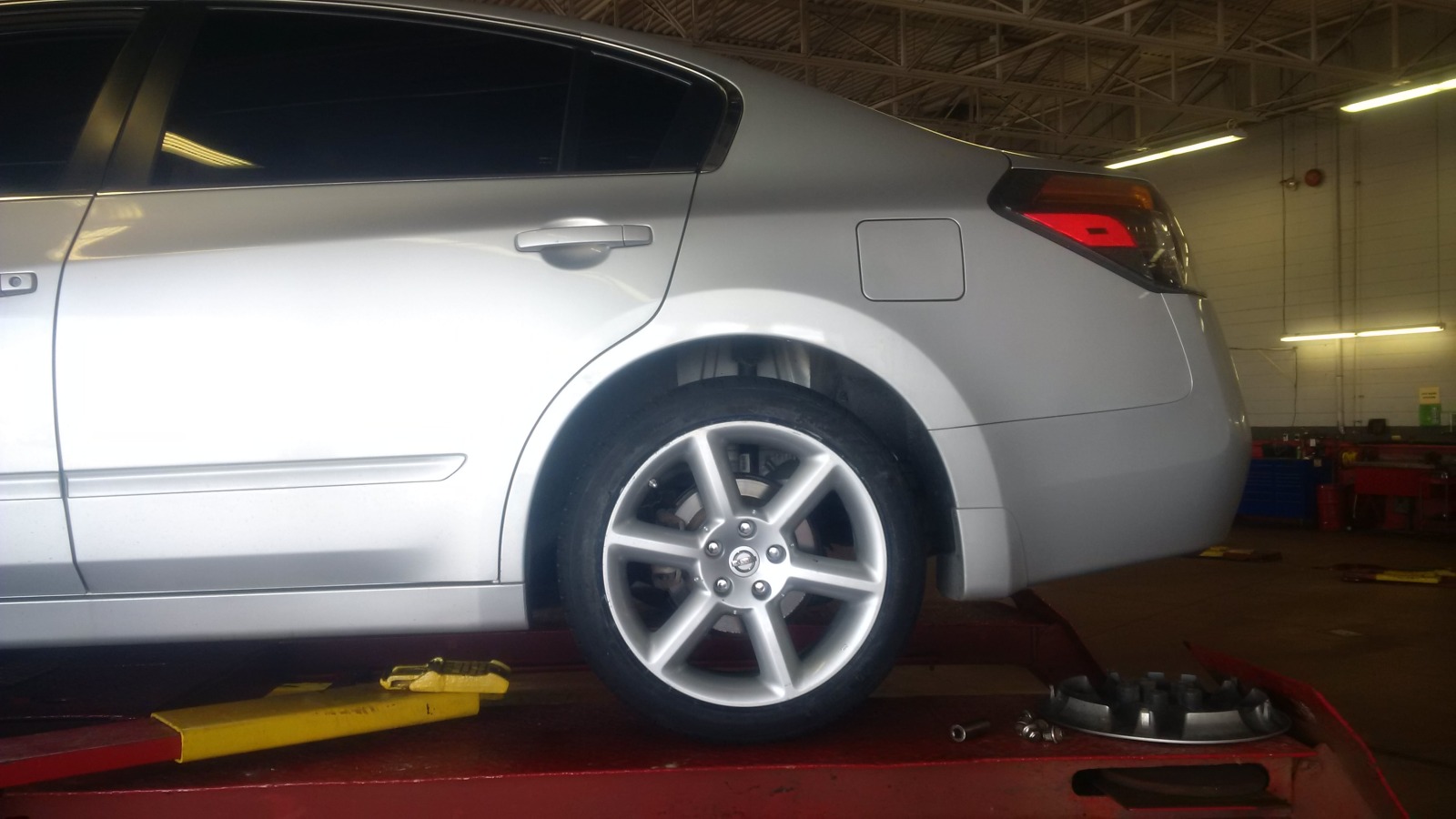 photo 1 Nissan Altima custom wheels   18x8.0, ET , tire size 225/45 R18. x ET