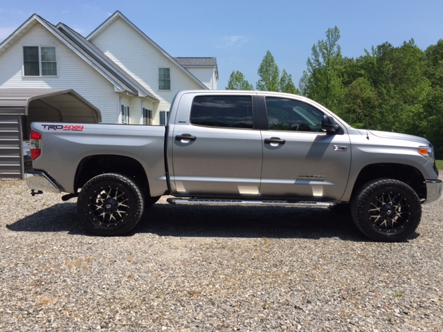 photo 3 Toyota Tundra custom wheels DropStar 645MB 20x9.0, ET +18, tire size 295/60 R20. x ET 