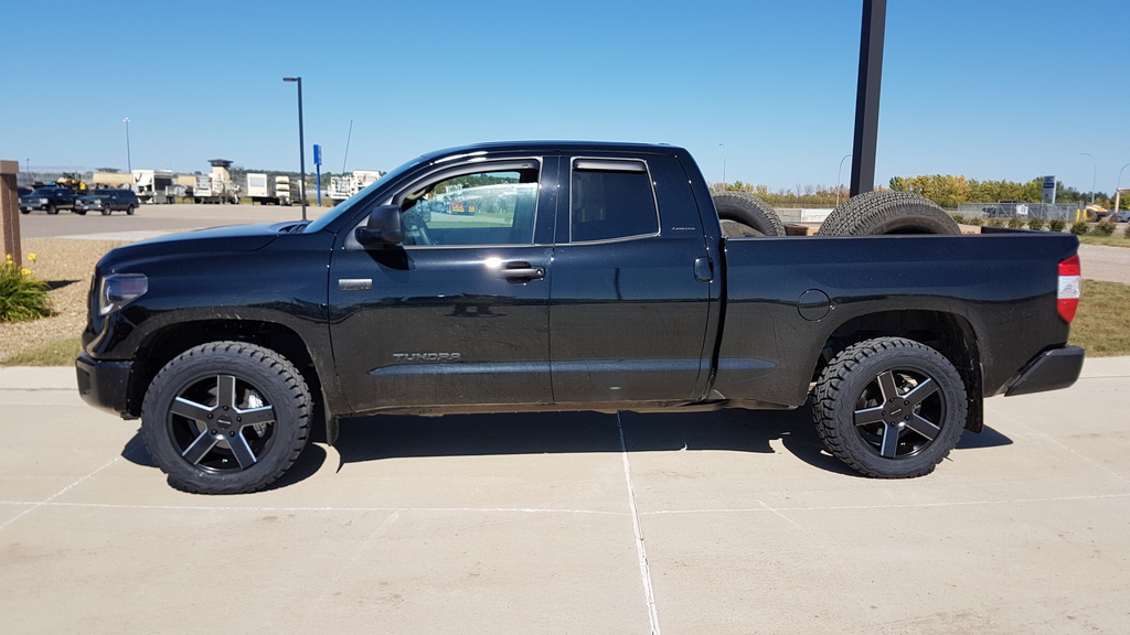 photo 1 Toyota Tundra custom wheels KMC MC5 20x, ET , tire size 285/55 R20. x ET