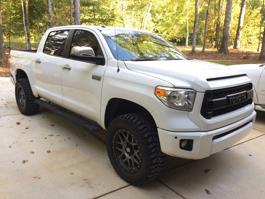 photo 3 Toyota Tundra custom wheels KMC XD 20x9.0, ET +18, tire size 295/60 R20. x ET