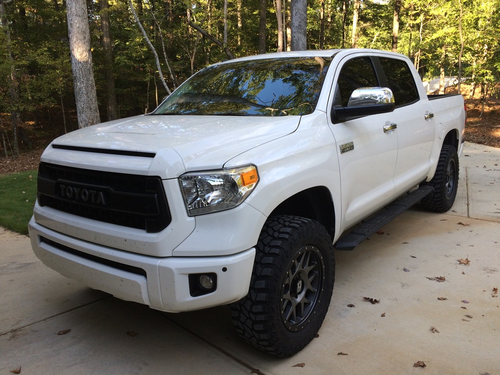 photo 7 Toyota Tundra custom wheels KMC XD 20x9.0, ET +18, tire size 295/60 R20. x ET