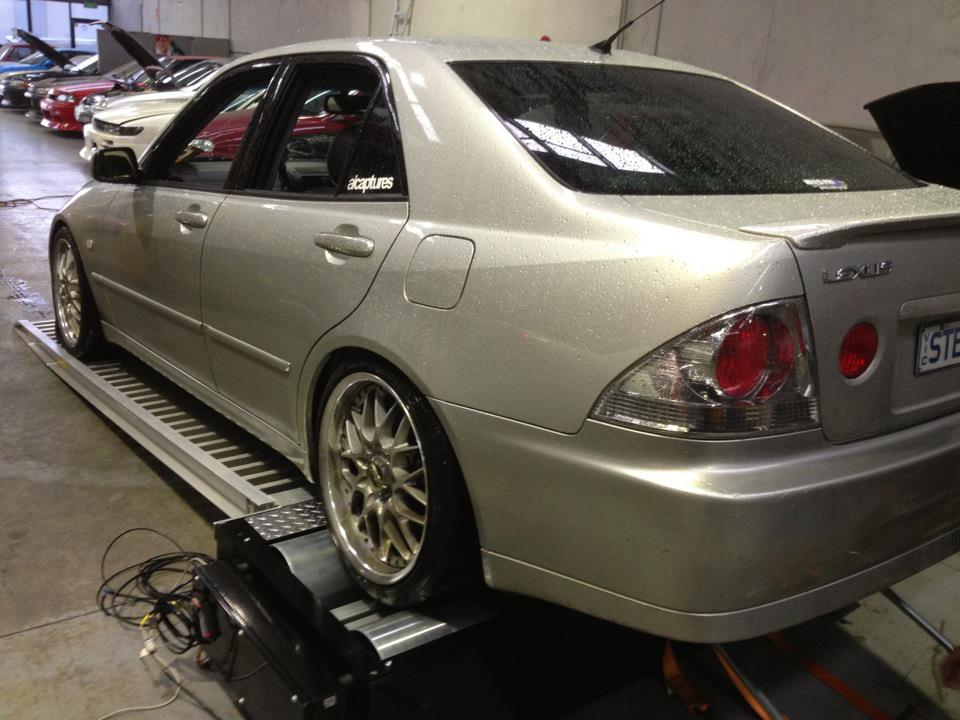 photo 3 Lexus IS 300 custom wheels Volk EVO 3 18x8.5, ET +35, tire size 215/40 R18. 18x9.5 ET+35 225/40 R18