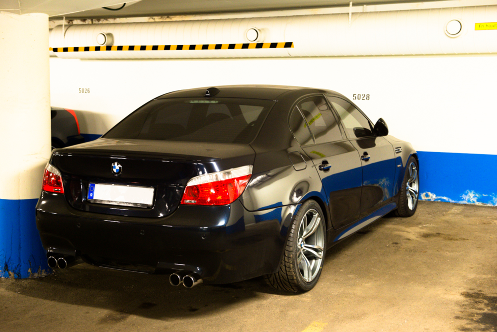 photo 3 BMW M5 custom wheels OEM BMW  19x8.5, ET , tire size 295/35 R19. 19x9.5 ET 255/40 R19