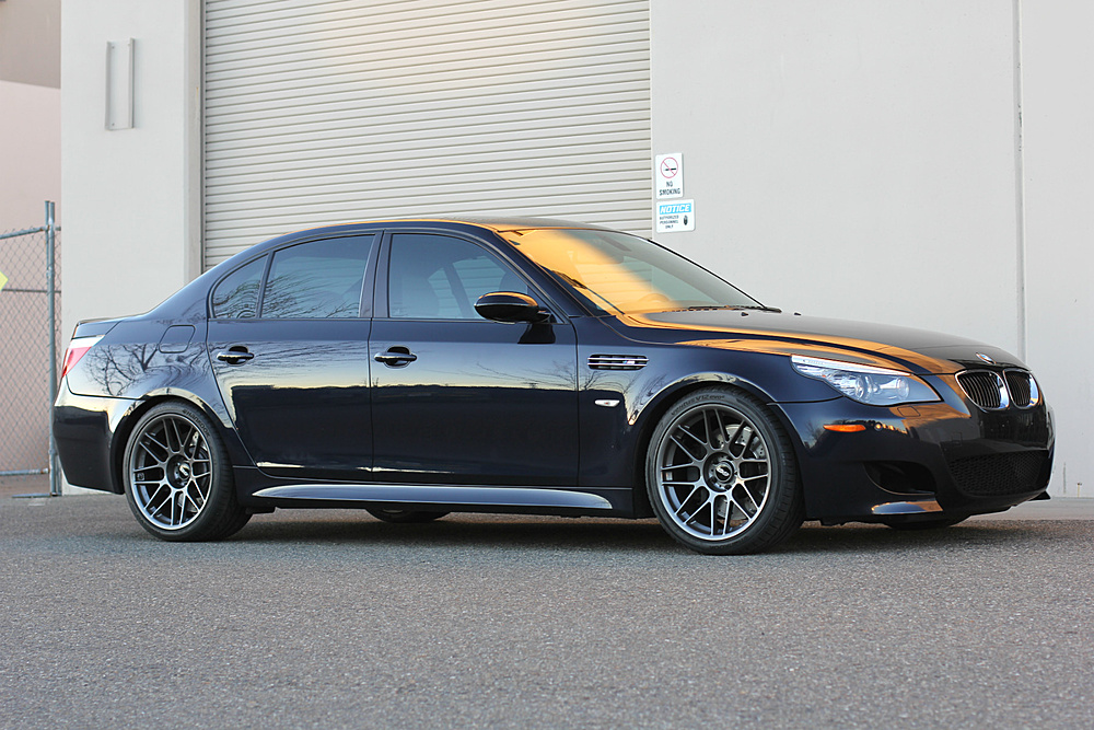 photo 4 BMW M5 custom wheels APEX ARC-8 19x9.5, ET +22, tire size 265/35 R19. 19x10.5 ET+22 295/30 R19