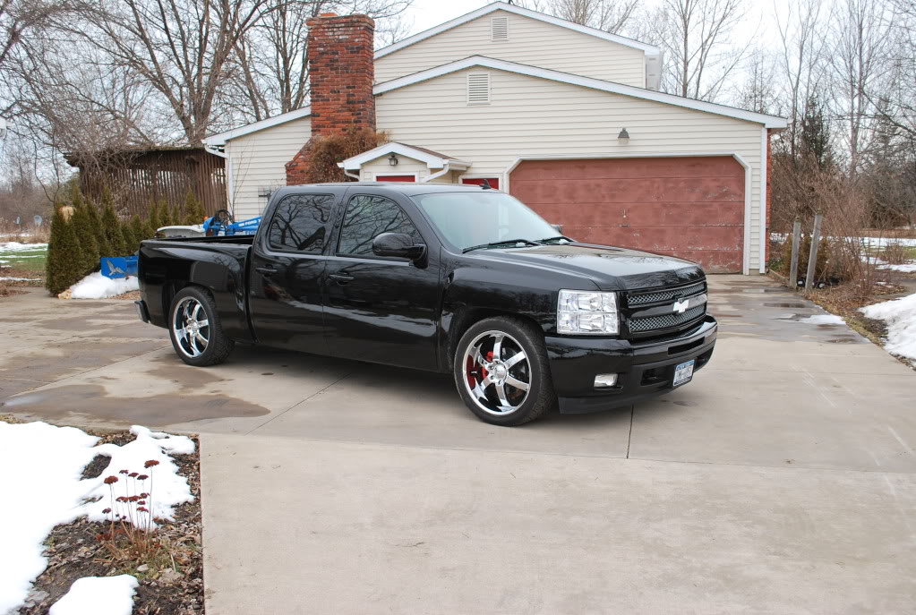 photo 3 Chevrolet Silverado 1500 custom wheels Boss 330 22x9.0, ET , tire size 285/40 R22. x ET
