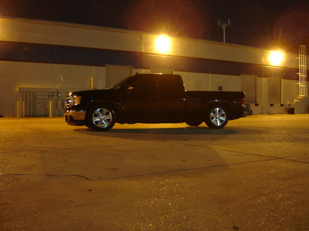 photo 2 GMC Sierra 2500HD custom wheels   20x, ET , tire size 275/55 R20. x ET 