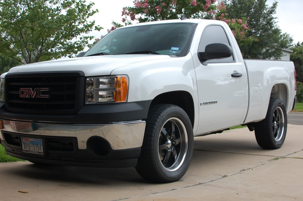 photo 1 GMC Sierra 1500HD Classic custom wheels   20x9.0, ET +30, tire size 255/50 R20. x ET 