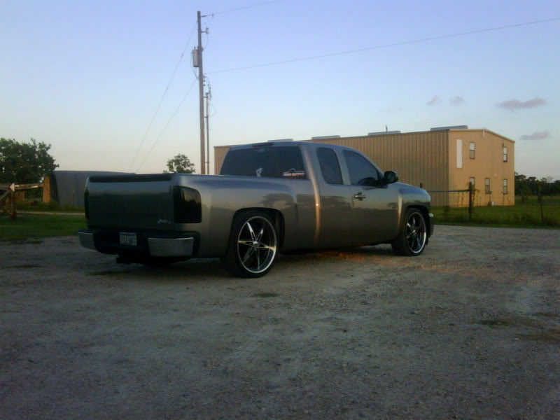 photo 2 Chevrolet Silverado 1500 custom wheels DUB  24x10.0, ET , tire size 295/30 R24. x ET 