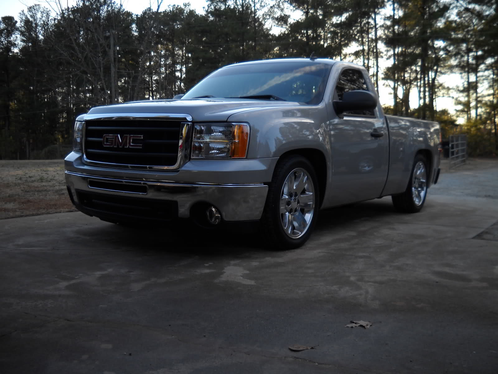 photo 2 GMC Sierra 1500HD Classic custom wheels   20x, ET , tire size X R20. x ET