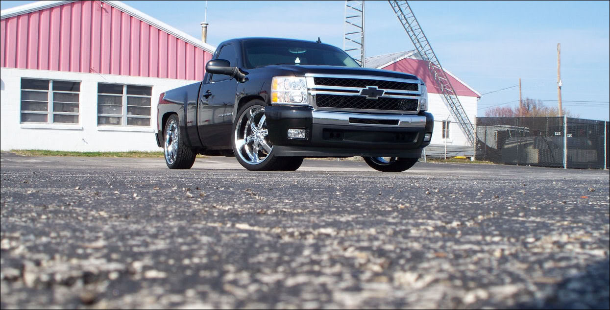 photo 1 Chevrolet Silverado 2500HD custom wheels 24x10.0, ET , tire size 295/35 R24. x ET