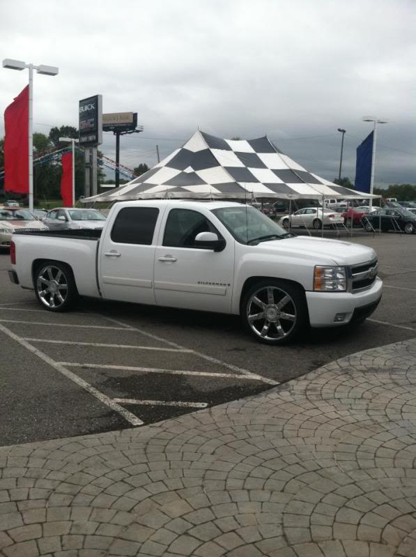 photo 1 Chevrolet Silverado 2500HD custom wheels OEM Cadillac Escalade 24x, ET , tire size X R24. x ET 