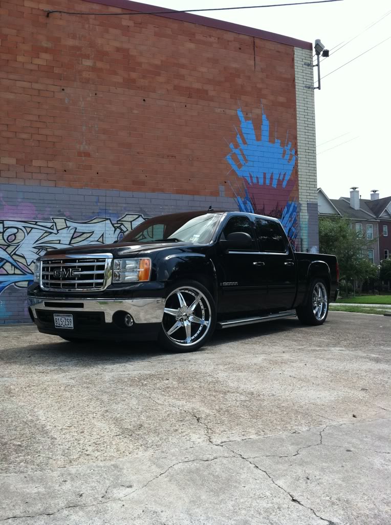 photo 1 GMC Sierra 2500HD custom wheels   24x, ET , tire size 305/ R24. x ET 