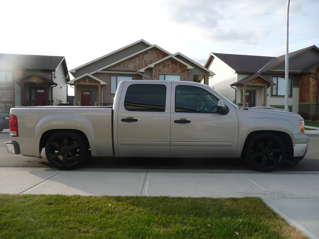 photo 1 Chevrolet Silverado 2500HD custom wheels   22x, ET , tire size 265/35 R22. x ET 
