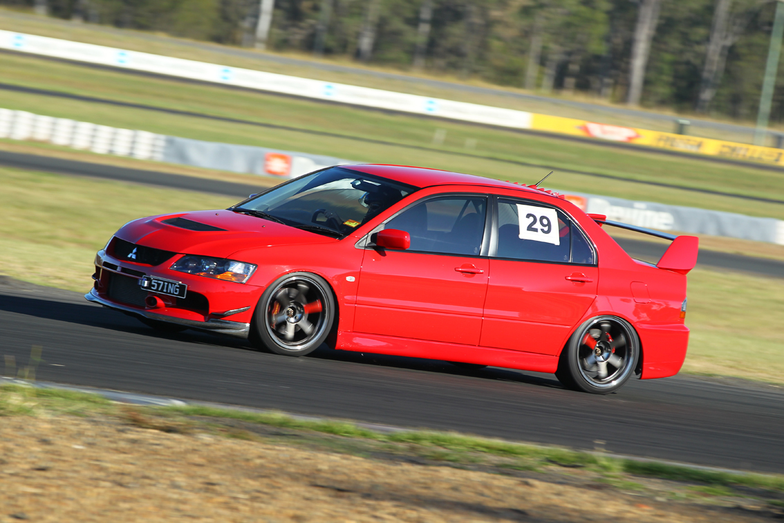 photo 1 Mitsubishi Lancer Evolution custom wheels Rays Volk TE37SL 18x9.5, ET +22, tire size 235/40 R18. x ET